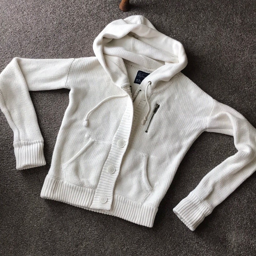 Creamy white American Eagle zip up hooded sweater